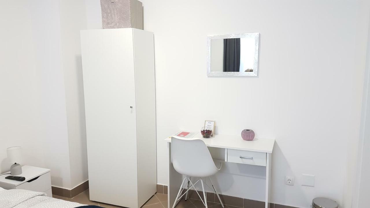 Marko Airport Rooms เวลิคาโกริตซา ภายนอก รูปภาพ