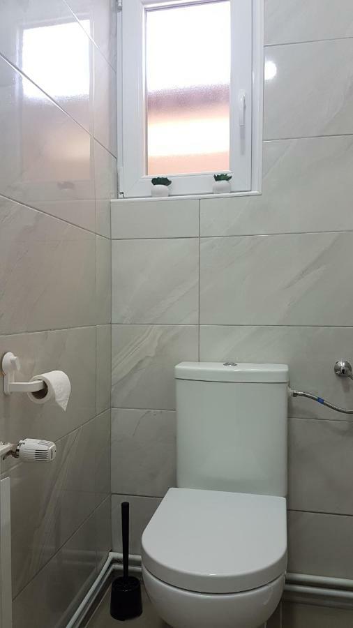 Marko Airport Rooms เวลิคาโกริตซา ภายนอก รูปภาพ