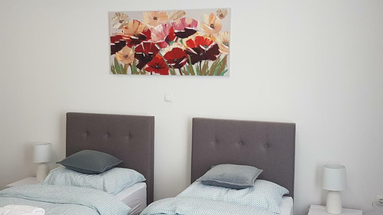 Marko Airport Rooms เวลิคาโกริตซา ภายนอก รูปภาพ
