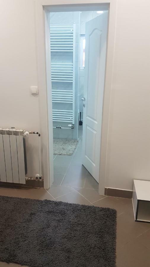 Marko Airport Rooms เวลิคาโกริตซา ภายนอก รูปภาพ