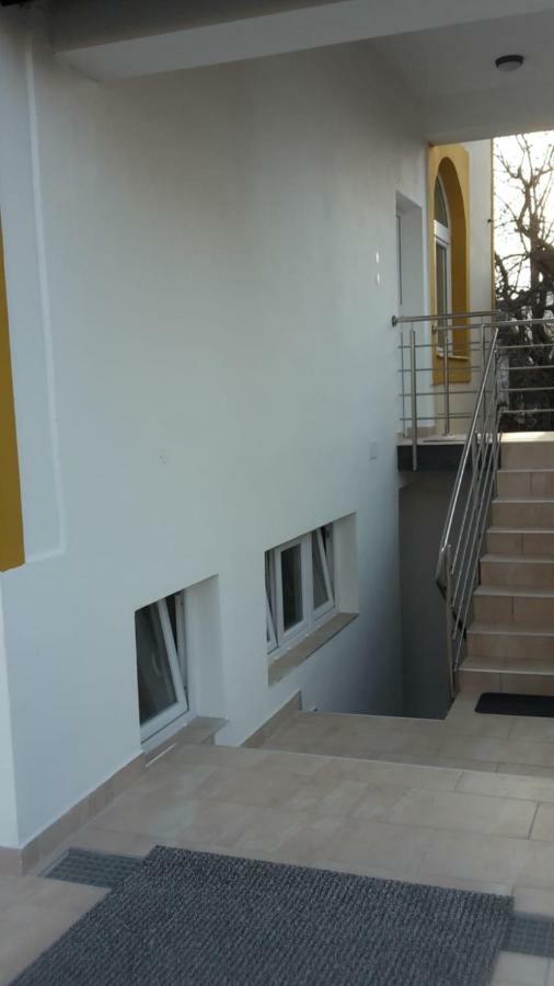 Marko Airport Rooms เวลิคาโกริตซา ภายนอก รูปภาพ
