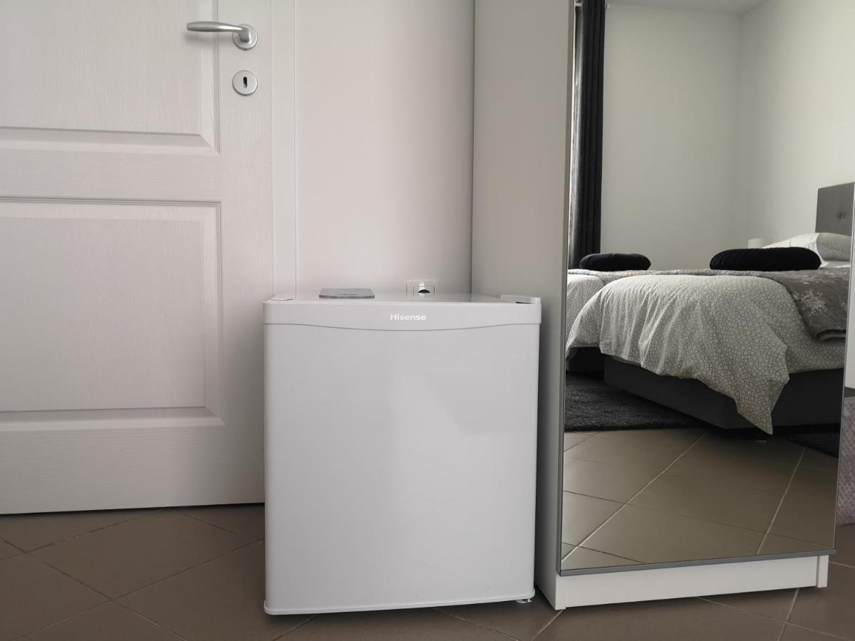 Marko Airport Rooms เวลิคาโกริตซา ภายนอก รูปภาพ
